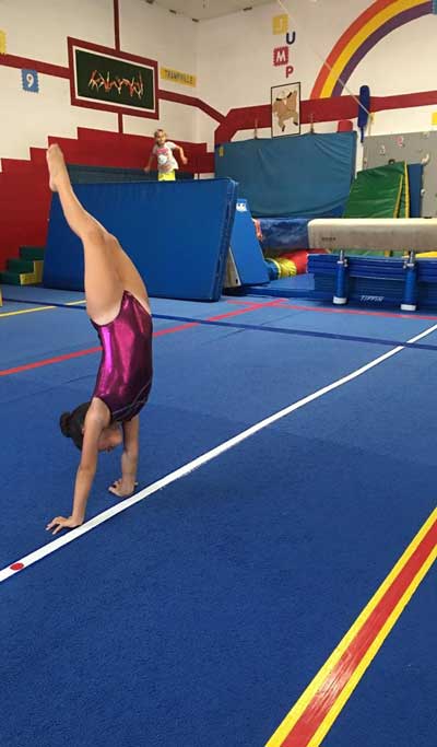 girl handstand